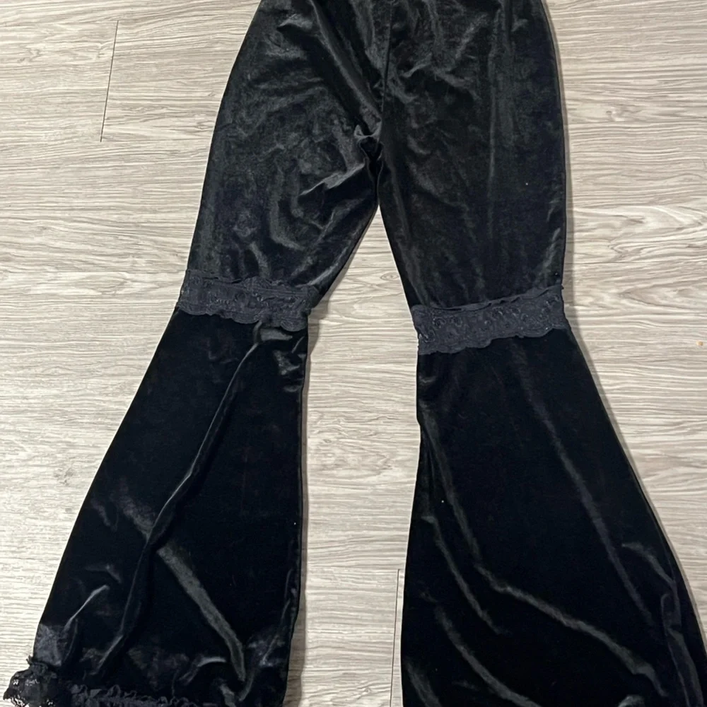 Velvet goth lounge set - Picture 1 of 3